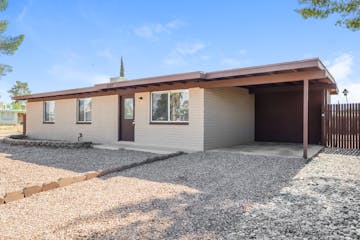 4550 S LOTUS CIR TUCSON, AZ 85730